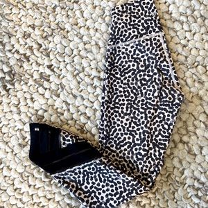Lululemon leopard crops